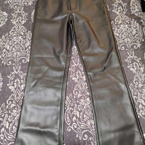 Vibrant Sleek Black Leather Pants - Picture 1 of 9